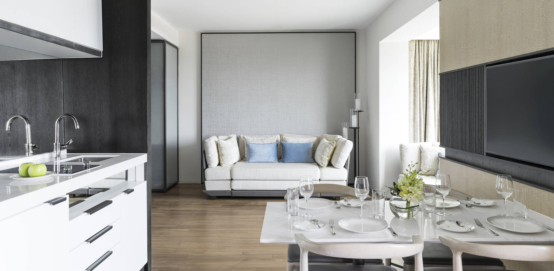 Rooms & Suites